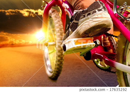 Low section of child food cyclist. Low section of child food cyclist. 17635292