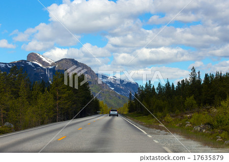 road road 17635879