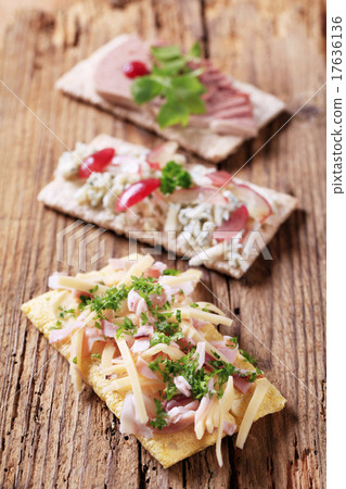 Crispbread with various toppings Crispbread with various toppings 17636136