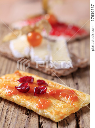 Crispbread with marmalade, cheese and jam Crispbread with marmalade, cheese and jam 17639587