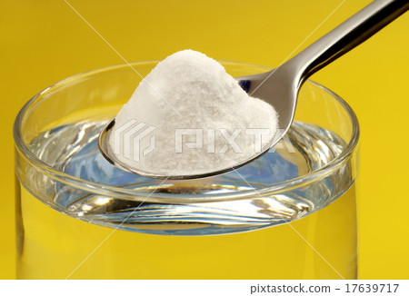 Spoon of baking soda Spoon of baking soda 17639717