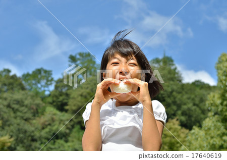 A girl who eats onigiri A girl who eats onigiri 17640619