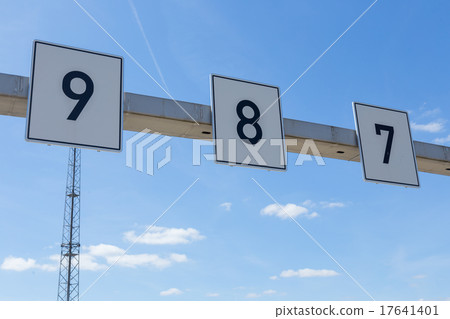 number plates 17641401