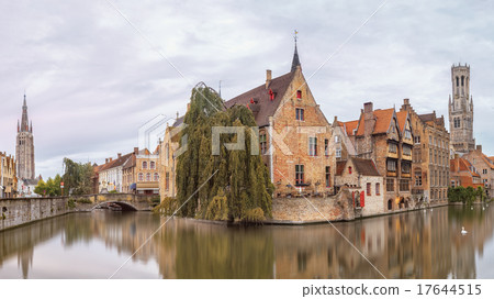 Brugge canals at sunrise 17644515
