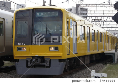 [SI] Seibu Ikebukuro Line 6050 series (Yellow special wrapping vehicle) 17644554