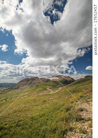 Scenic view along the Beartooth Highway in Montana 17652457
