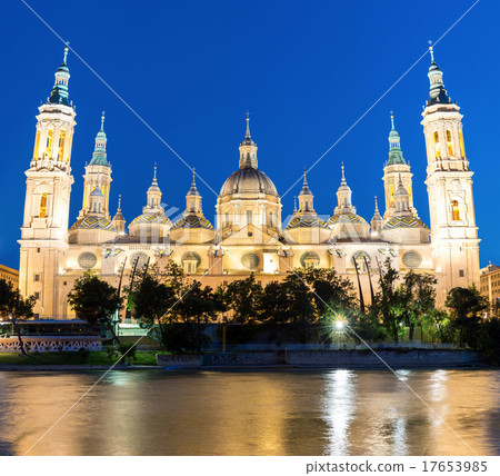 Zaragoza Basilica Spain Panorama Zaragoza Basilica Spain Panorama 17653985