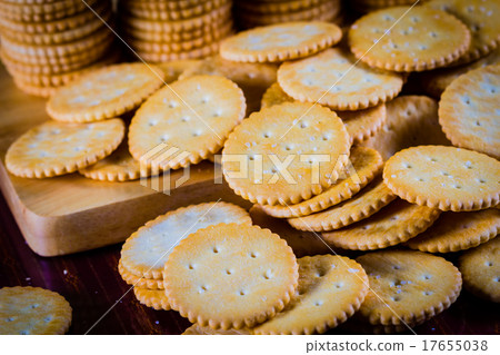 crackers crackers 17655038