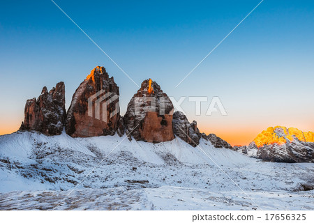 Drei Zinnen Lavaredo, Dolomites Alps 17656325