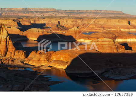 Powell lake Powell lake 17657389