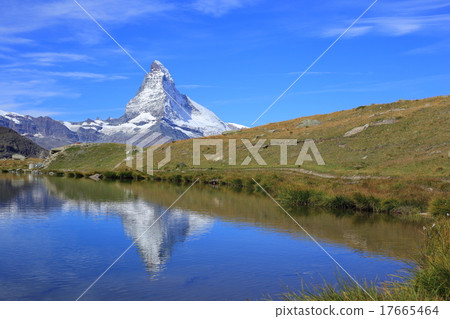 Matterhorn and Stellisee 17665464