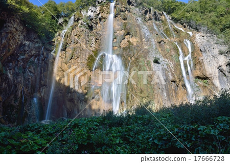 Plitvice瀑布 17666728