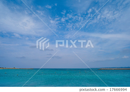 Okinawa, Mizushima Island (Croissant Island), View of the sky in the direction of the East China Sea from the pier 17666994