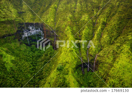 Mount Waialeale known as the wettest spot on Earth 17669130