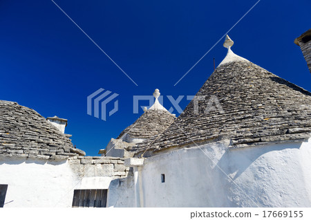 Traditional trulli houses in Alberobello 17669155