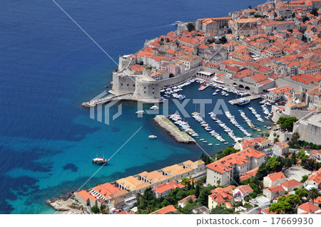 Dubrovnik old town 17669930