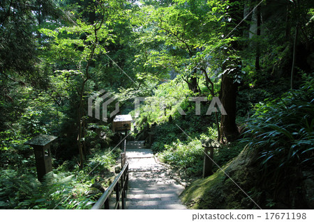 山寺 17671198
