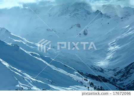 Silvretta Alps winter view (Austria). Silvretta Alps winter view (Austria). 17672096