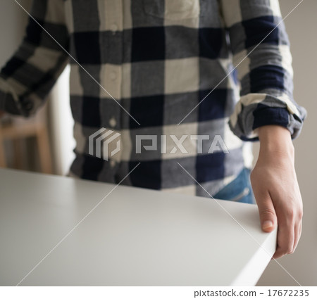 Movement of furniture 17672235