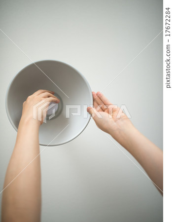 light bulb light bulb 17672284