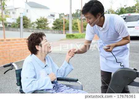 養老院形象 17676361