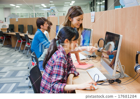 Educational image University library Library computer use 17681284