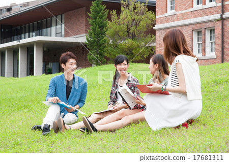 Educational image University students chatting during holidays male / female Educational image University students chatting during holidays male / female 17681311