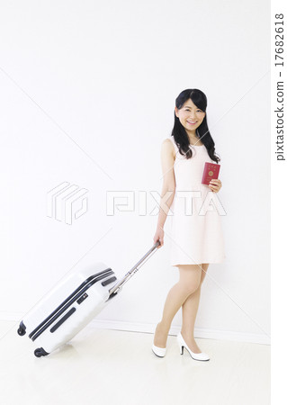 young woman young woman 17682618