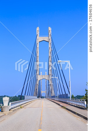 With Twin Bridge With Twin Bridge 17684656