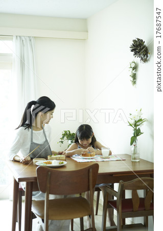 Parents and children spending time together at home 17687547