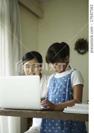 Parents and children spending time together at home 17687562