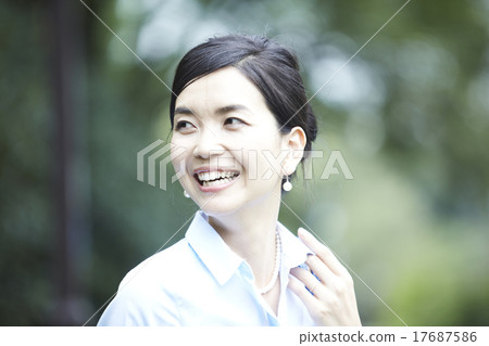 A woman in the park 17687586