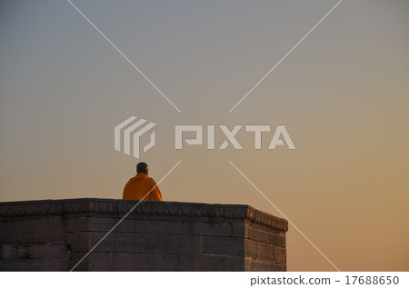 瓦拉納西冥想者 17688650