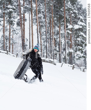 Winter rest 17689568