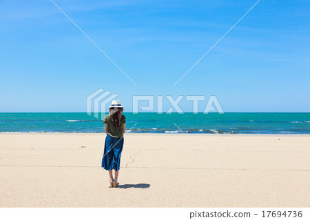 Sea and women Sea and women 17694736