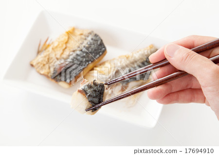 Salt-grilled mackerel Salt-grilled mackerel 17694910