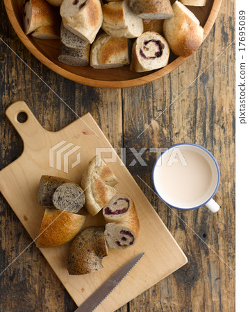 bagel   bagel  17695089