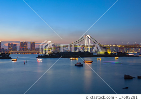rainbow bridge odaiba tokyo japan rainbow bridge odaiba tokyo japan 17695281