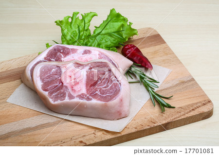Pork knee steack 17701081