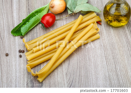 Bucatini pasta Bucatini pasta 17701603
