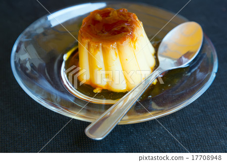 Creme caramel Creme caramel 17708948
