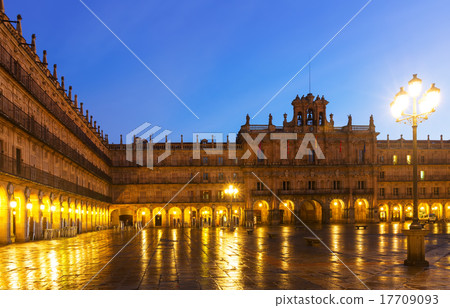 Plaza Mayor at Salamanca in mornig Plaza Mayor at Salamanca in mornig 17709093