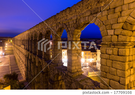 morning view of old roman aqueduct at Segovia morning view of old roman aqueduct at Segovia 17709108