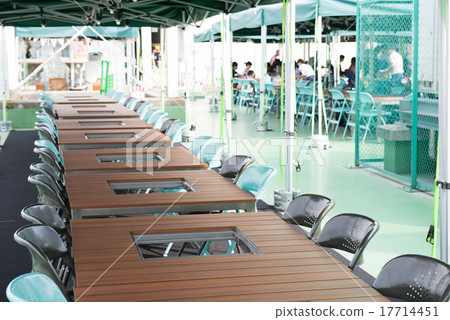 Unattended beer garden 17714451