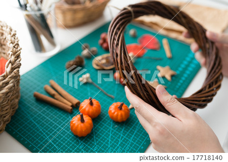 Various materials (for Autumn · Halloween etc) 17718140