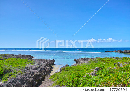 Scenery of Cape Shiratori Miyakojima in summer 17720794