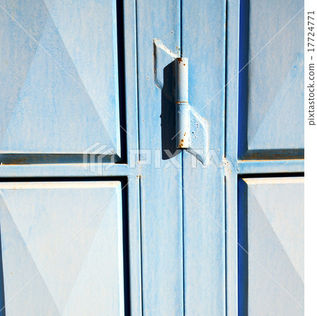 blue hinges rusty morocco in a blue hinges rusty morocco in a 17724771