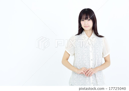 穿白襯衫的女人 穿白襯衫的女人 17725040