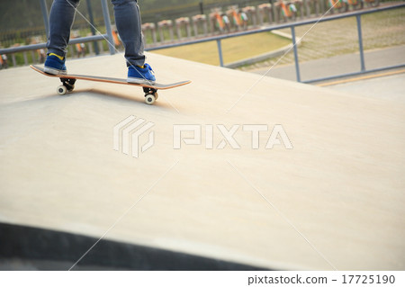 skateboarder legs skateboarding at skatepark ramp 17725190