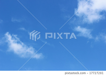 藍天和白色雲彩9 17727281
